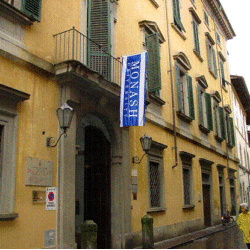 monash Prato - street